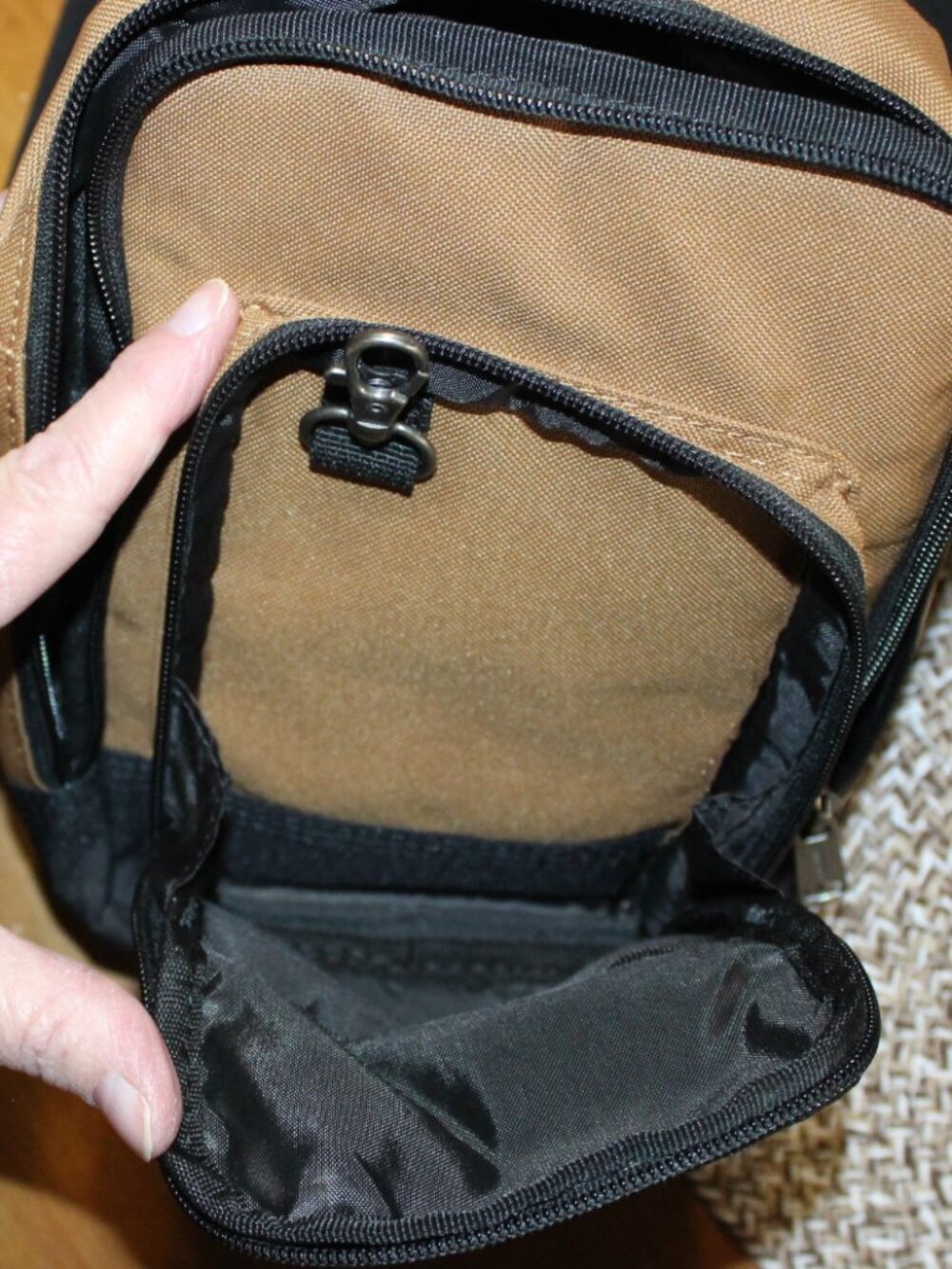 NWOT Carhartt Legacy Crossbody Bag SHARP! - Picture 14 of 14